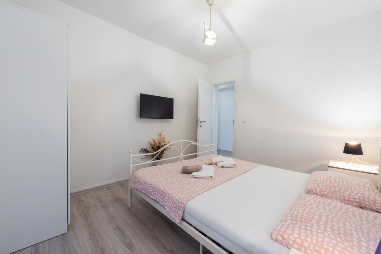 Apartment Lanare *
