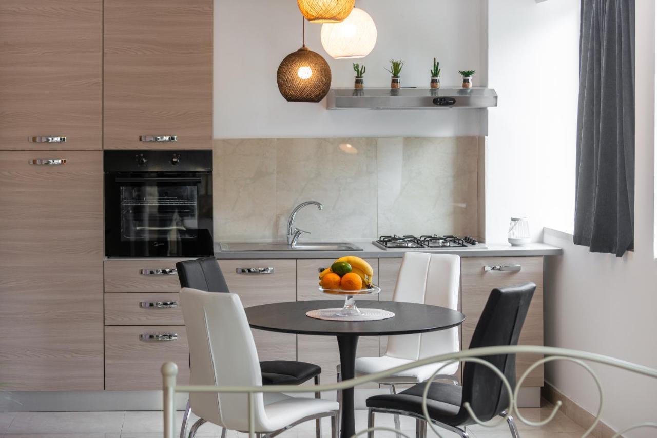 Lanare Apartment *